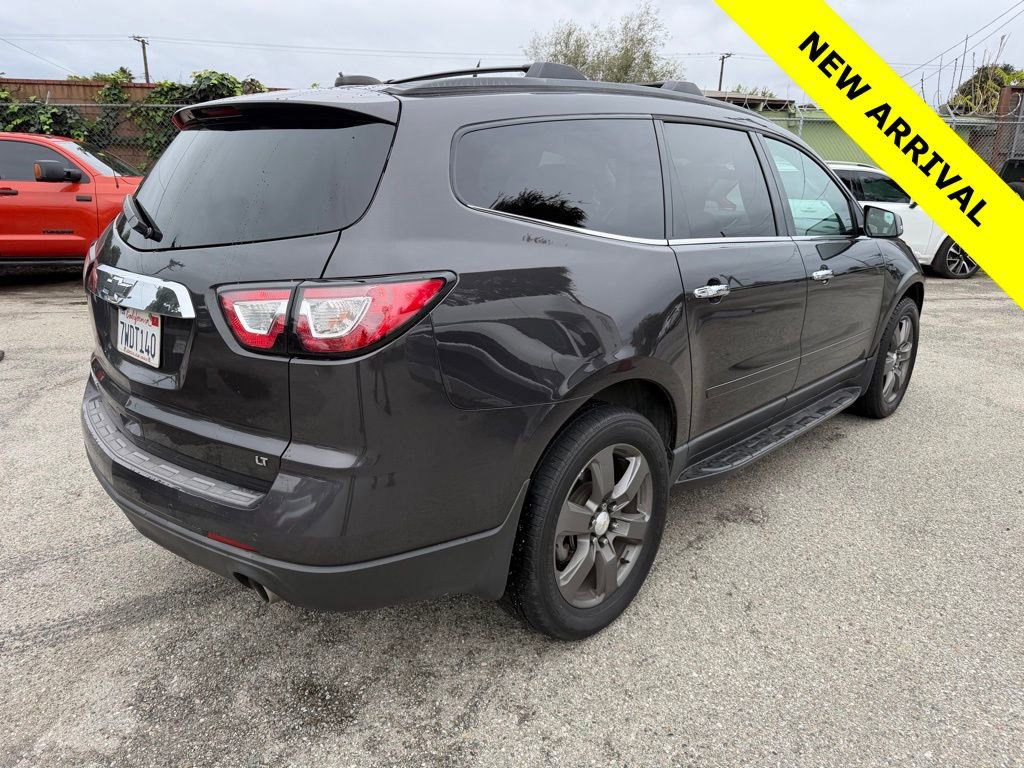 Used 2017 Chevrolet Traverse LT image 3