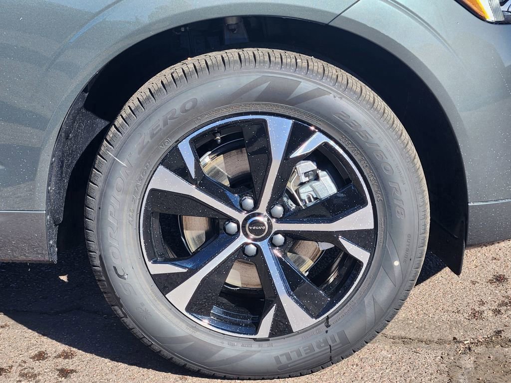 New 2026 Volvo XC60 B5 Core w/ Climate Package image 29