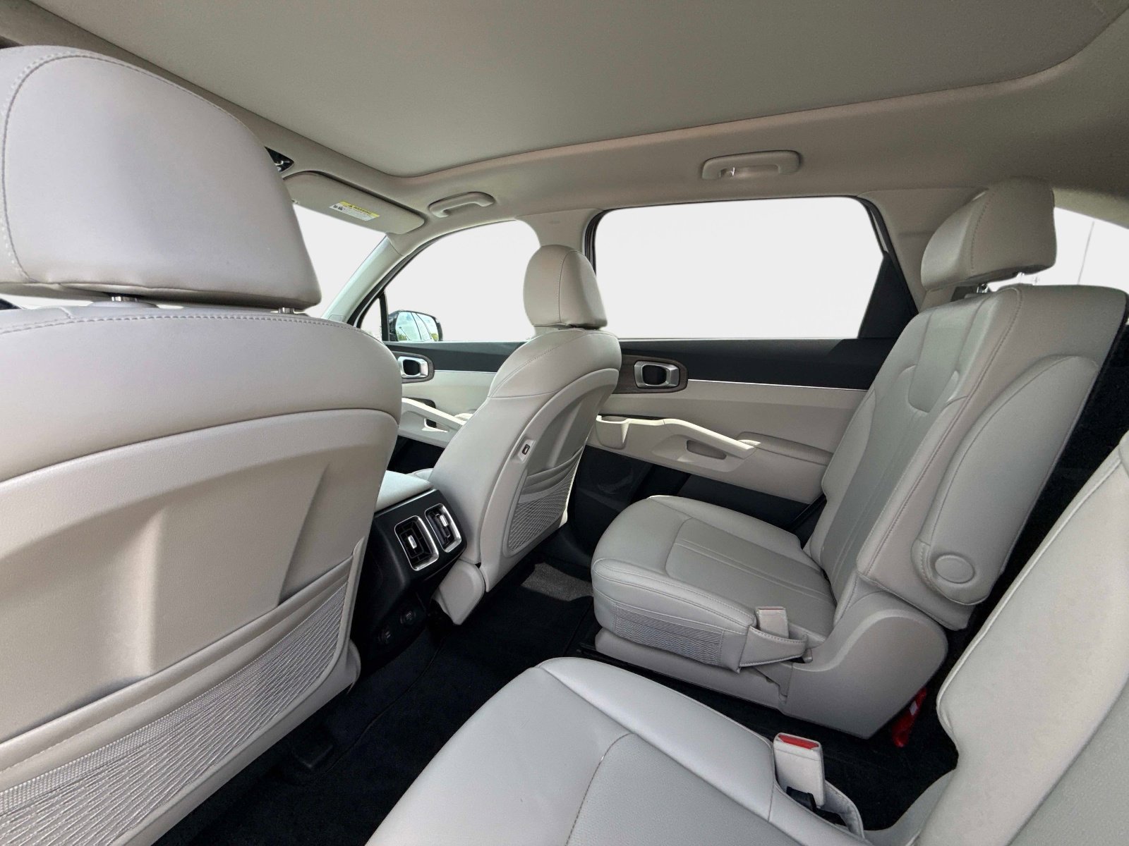 Used 2022 Kia Sorento EX w/ Panoramic Sunroof Package image 20