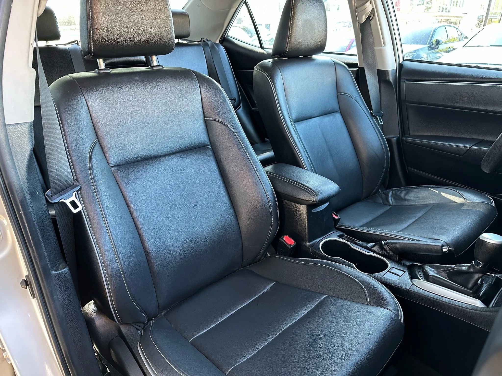 Used 2017 Toyota Corolla XLE w/ Carpet Mat Package (TMS) image 16