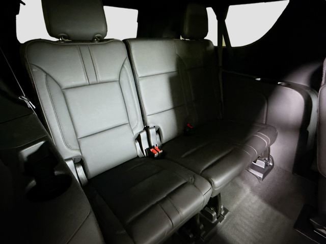 Used 2024 Chevrolet Suburban RST w/ Luxury Package image 27