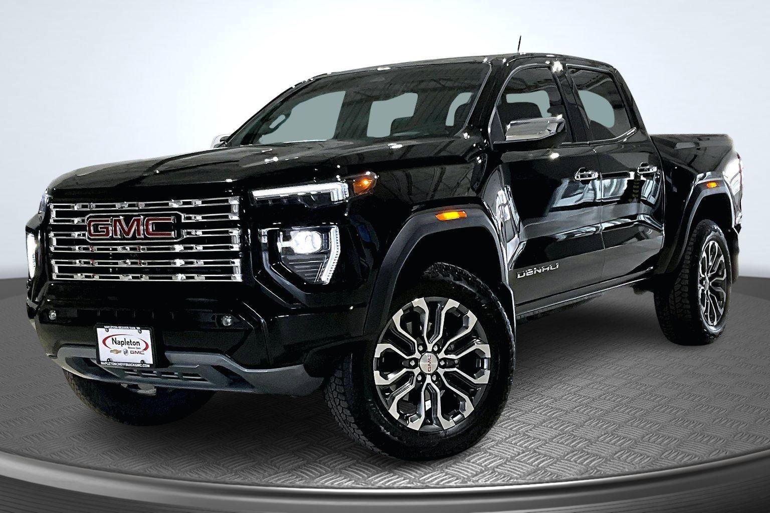 Used 2023 GMC Canyon Denali image 1