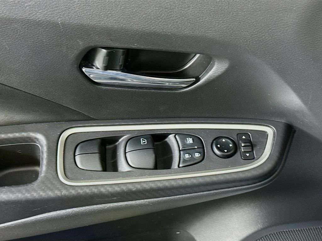 Used 2024 Nissan Versa SR w/ Trunk Package FWD image 22