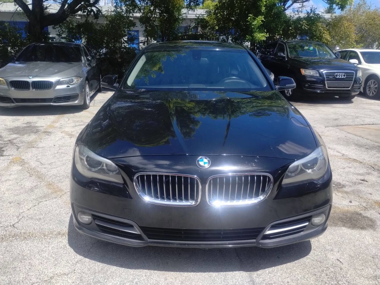 Used 2016 BMW 528i Sedan w/ Premium Package image 16