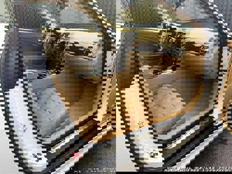 Used 2011 Jaguar XK Coupe image 19