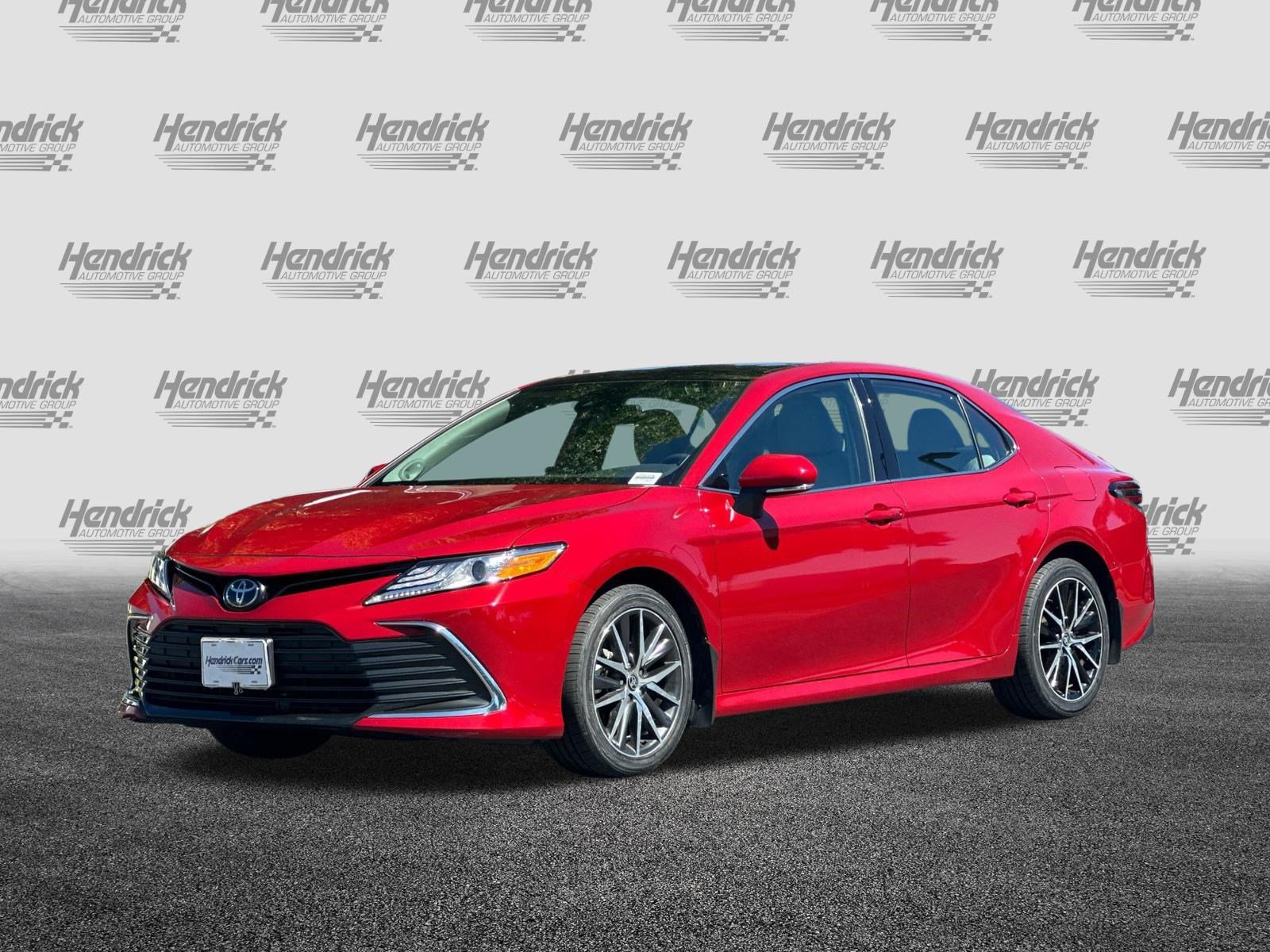 Used 2024 Toyota Camry XLE AWD/4WD image 9