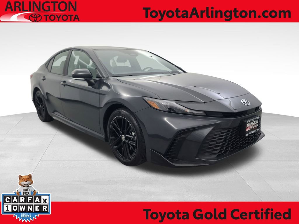 Used 2025 Toyota Camry SE image 1