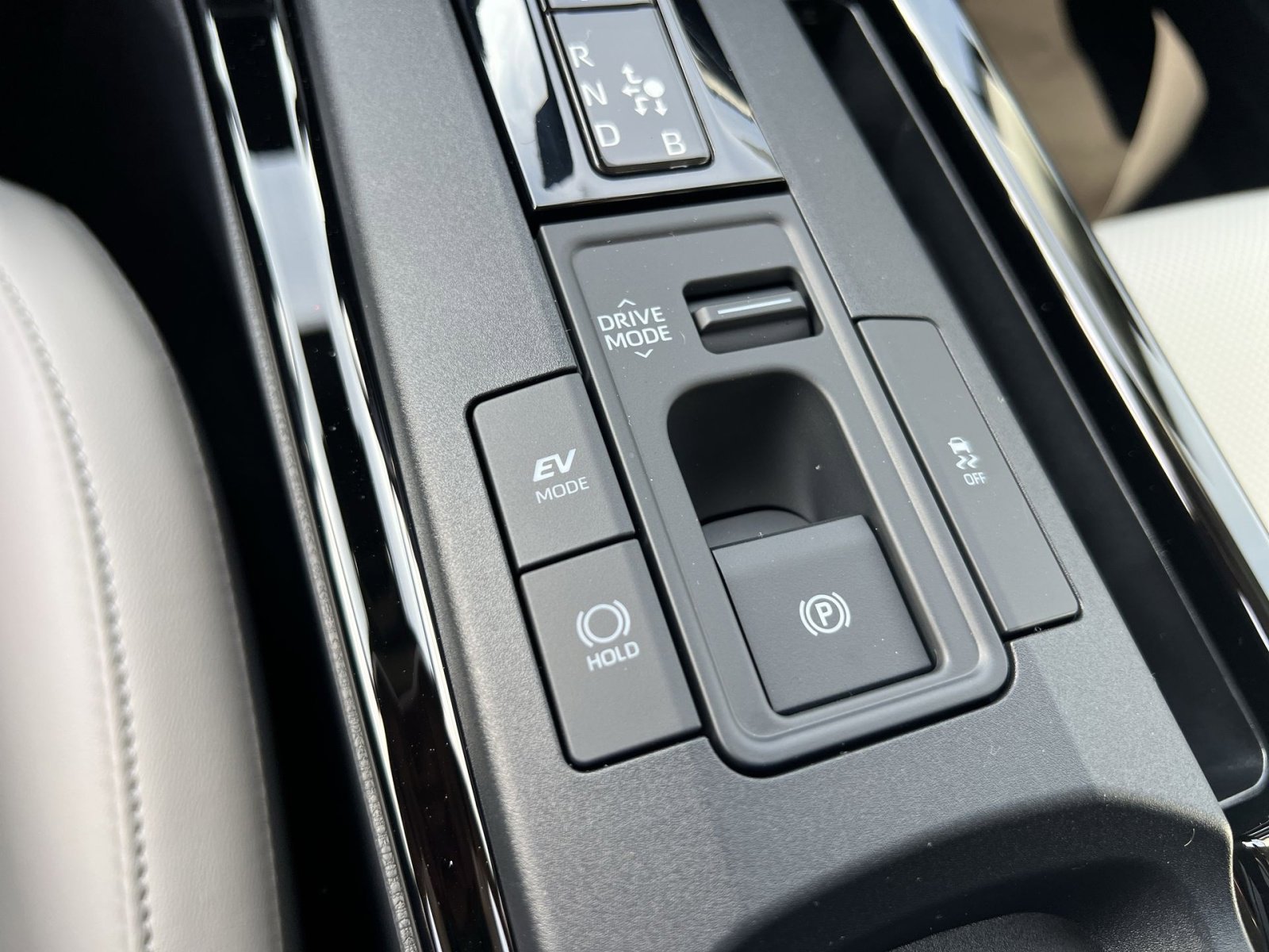 New 2026 Toyota Prius XLE image 24