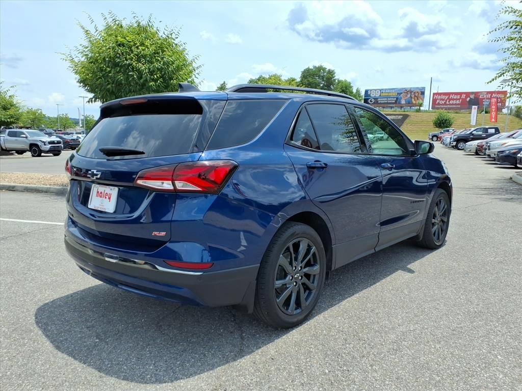 Used 2022 Chevrolet Equinox RS w/ LPO, Floor Liner Package FWD image 4