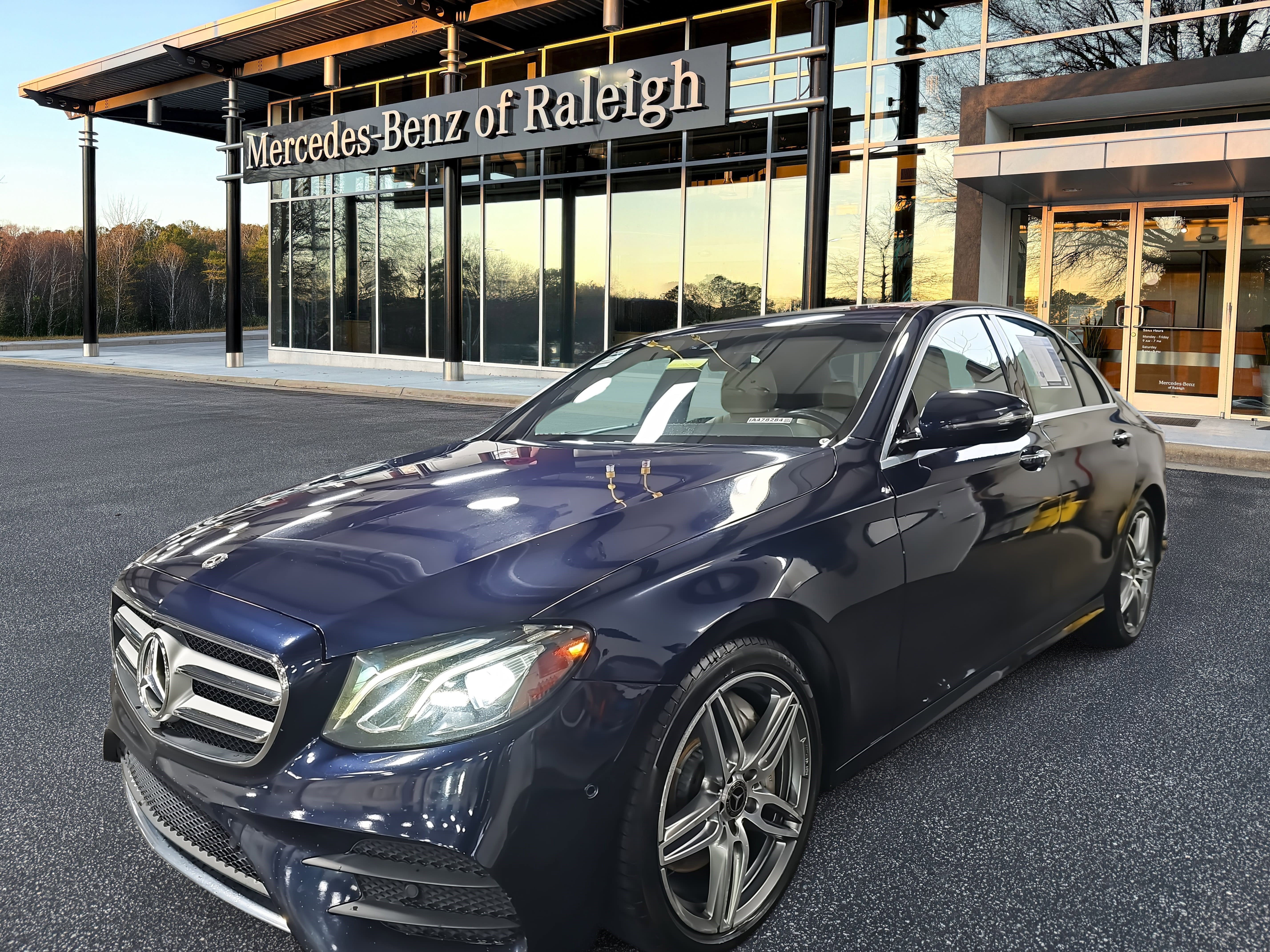 Used 2018 Mercedes-Benz E 300 image 1