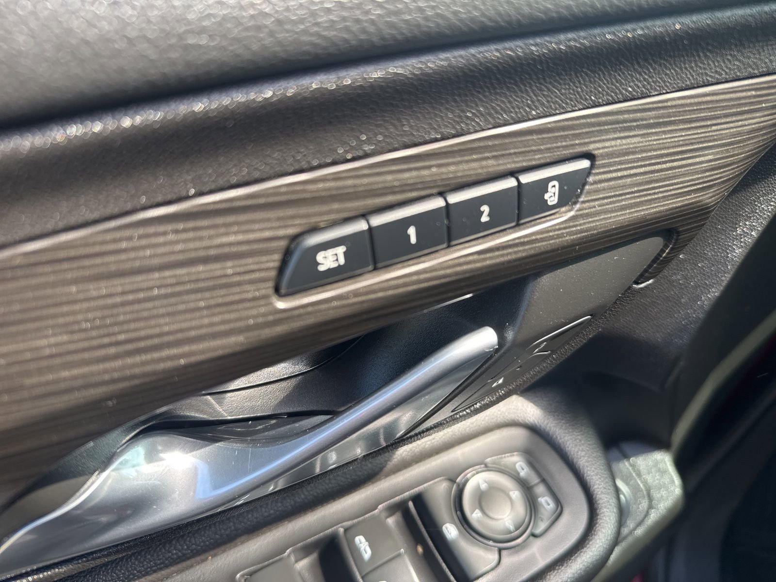 Used 2019 GMC Terrain SLT w/ Preferred Package image 17