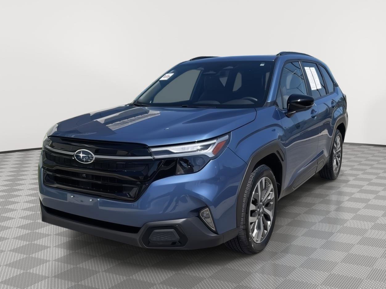 Certified 2025 Subaru Forester Touring AWD/4WD image 28