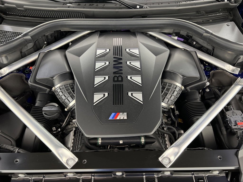 Used 2025 BMW X7 M60i w/ Climate Comfort Package image 26