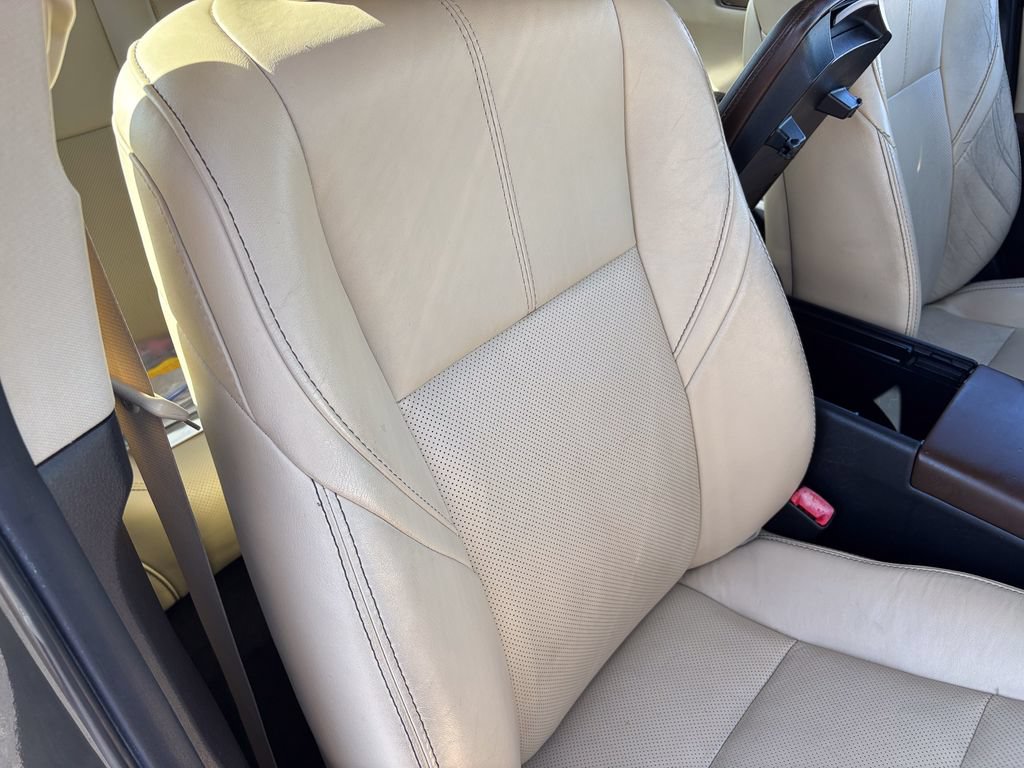 Used 2013 Toyota Avalon Limited FWD image 42
