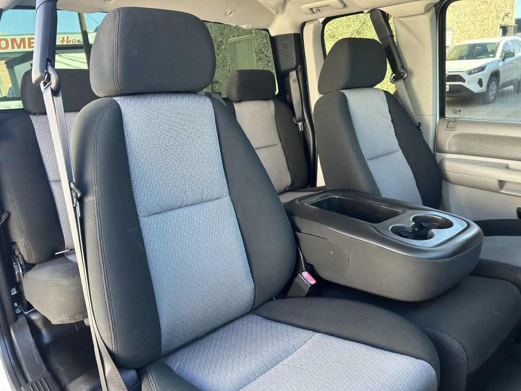 Used 2009 GMC Sierra 2500 W/T AWD/4WD image 9