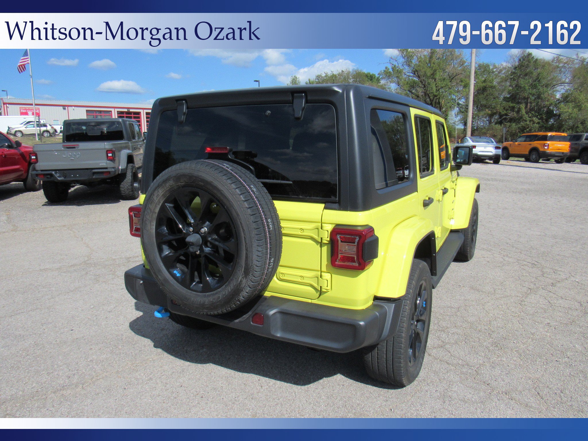 Used 2022 Jeep Wrangler Unlimited Sahara w/ Cold Weather Group AWD/4WD image 13