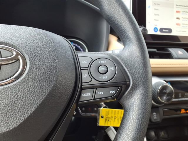 Certified 2025 Toyota RAV4 LE image 21