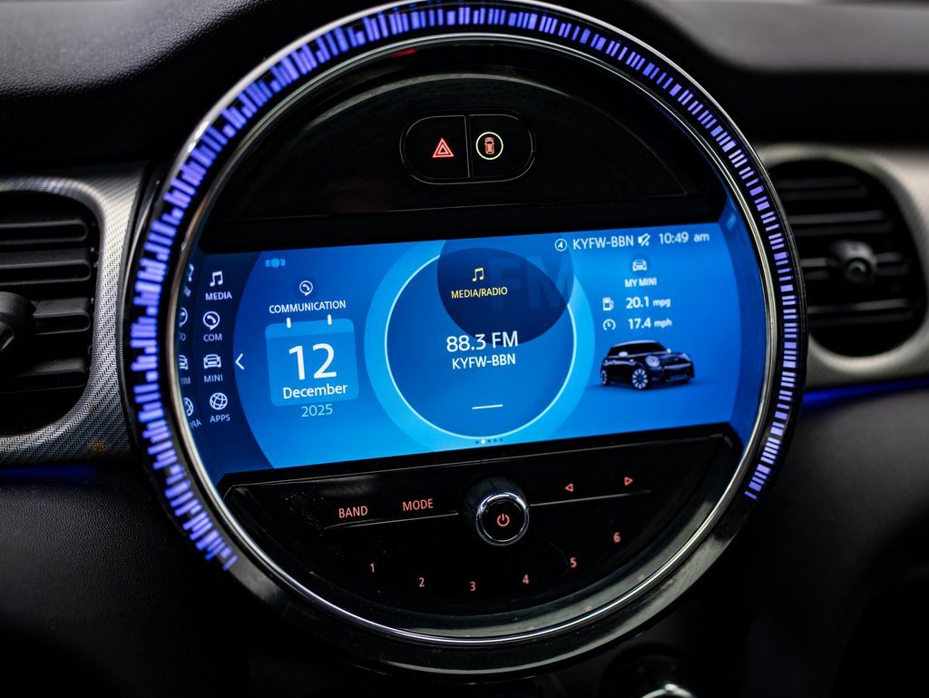 Used 2023 MINI Cooper 2-Door Hardtop image 28