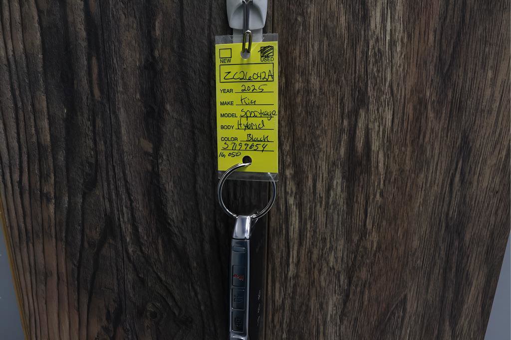 Used 2025 Kia Sportage SX Prestige image 37