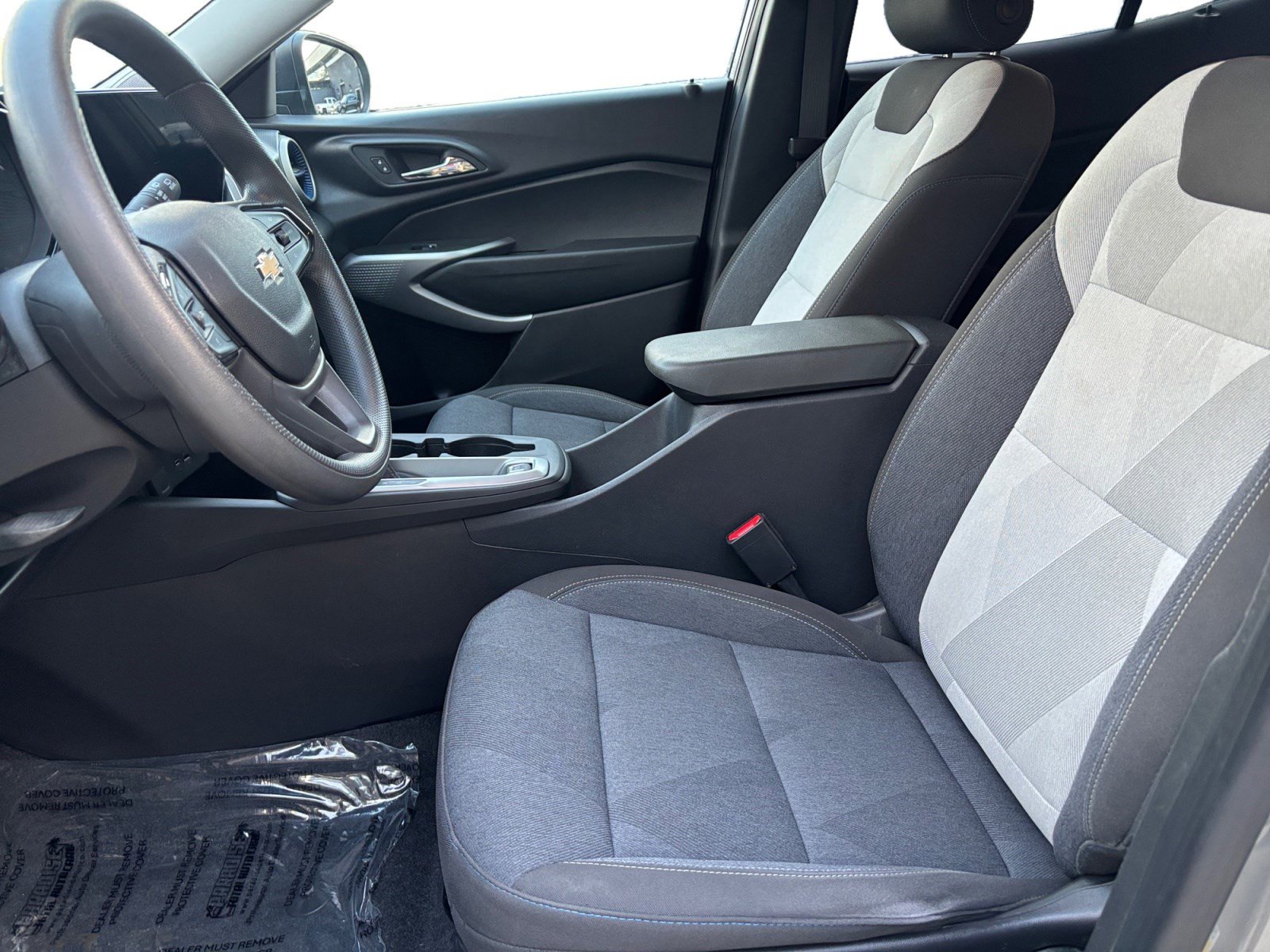 Used 2024 Chevrolet Trax LS image 9