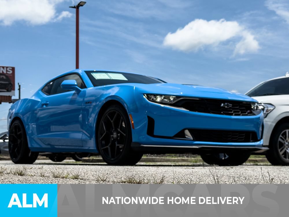 Used 2022 Chevrolet Camaro LT w/ RS Package RWD image 4