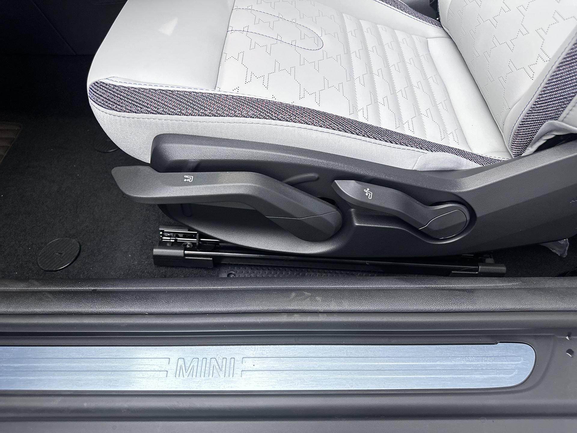 New 2026 MINI Cooper S FWD image 14