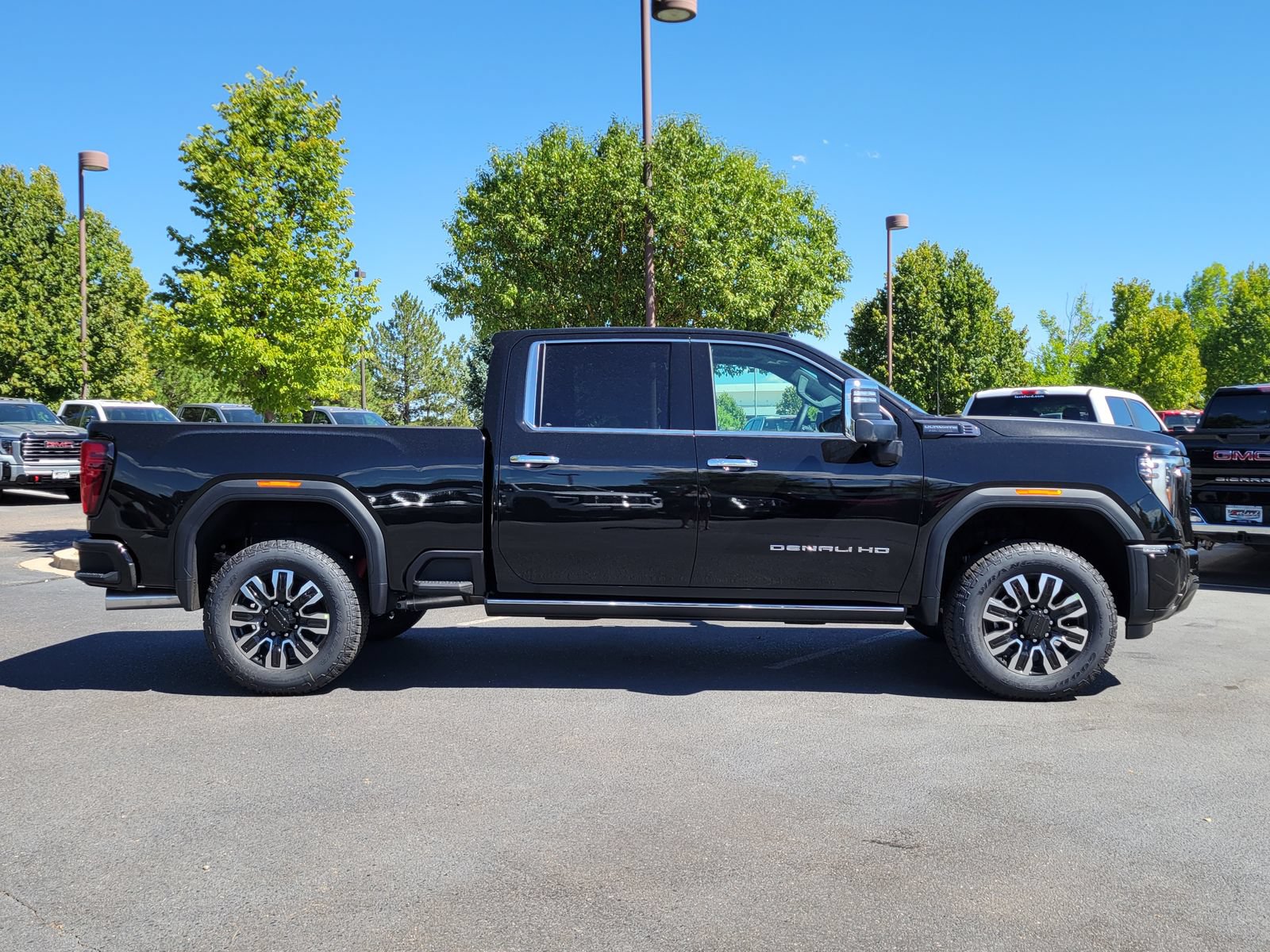 New 2026 GMC Sierra 3500 Denali Ultimate AWD/4WD image 2