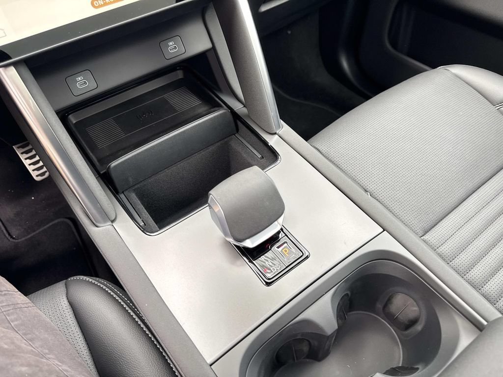 New 2026 Land Rover Discovery Sport Landmark AWD/4WD image 26