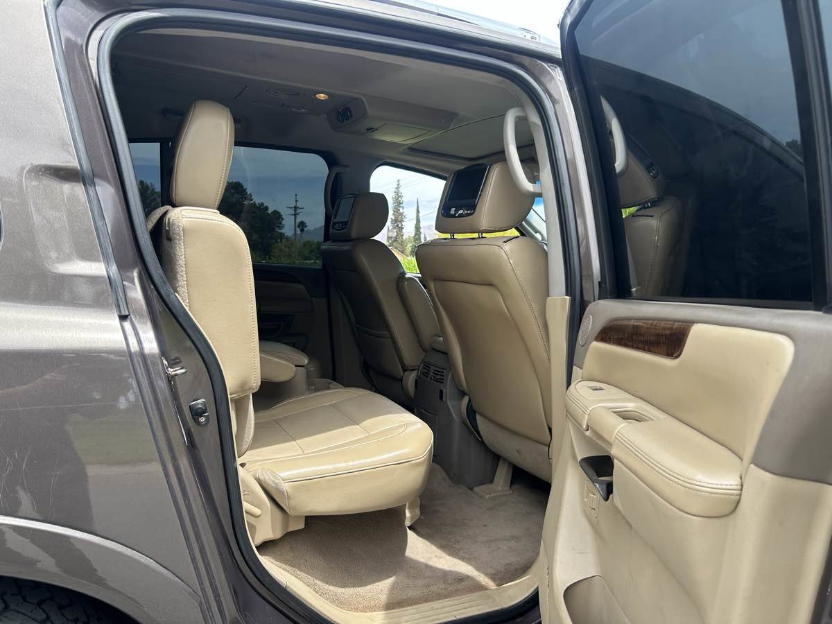 Used 2013 Nissan Armada Platinum image 19