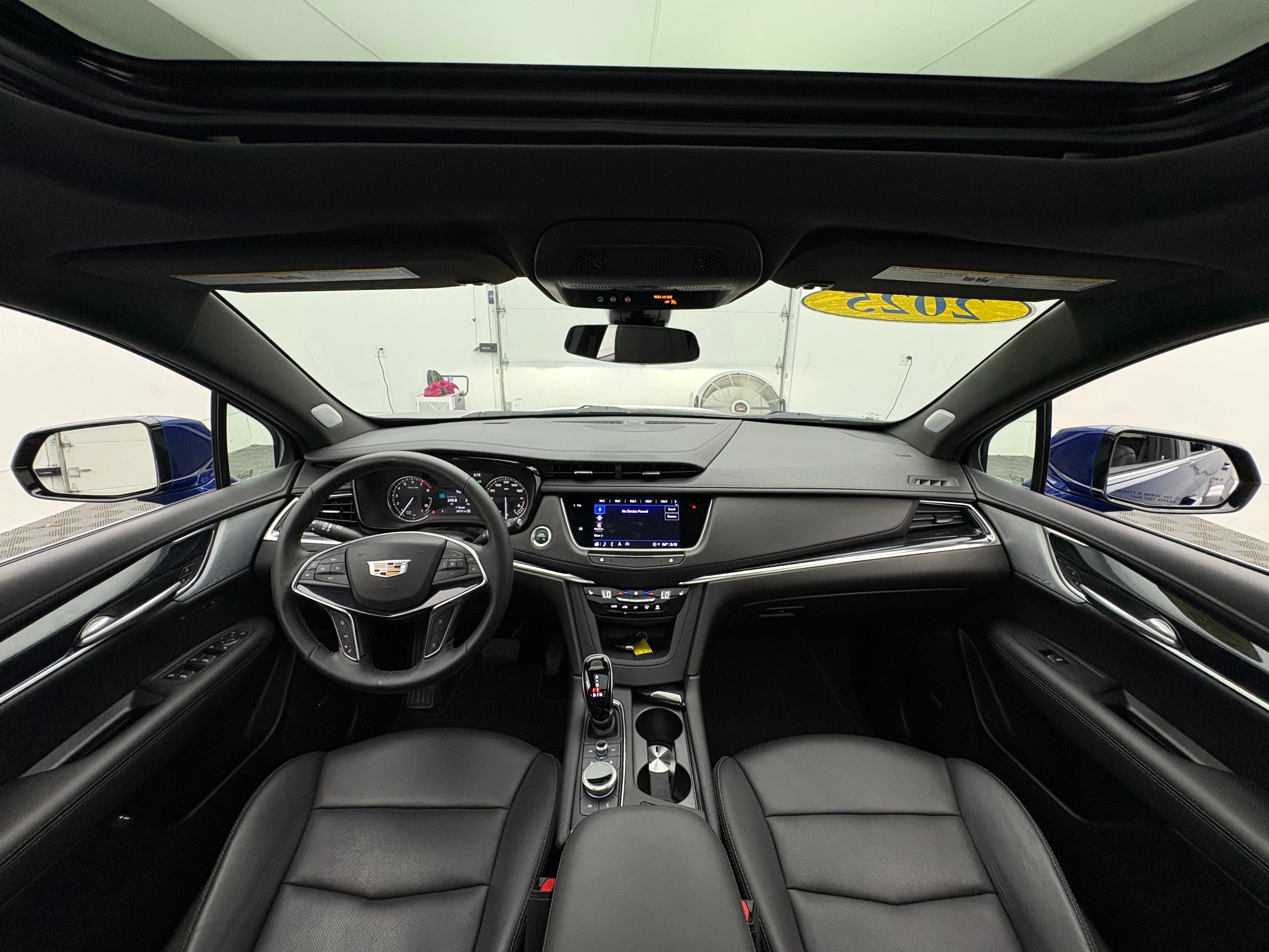 Used 2025 Cadillac XT5 Premium Luxury AWD/4WD image 3