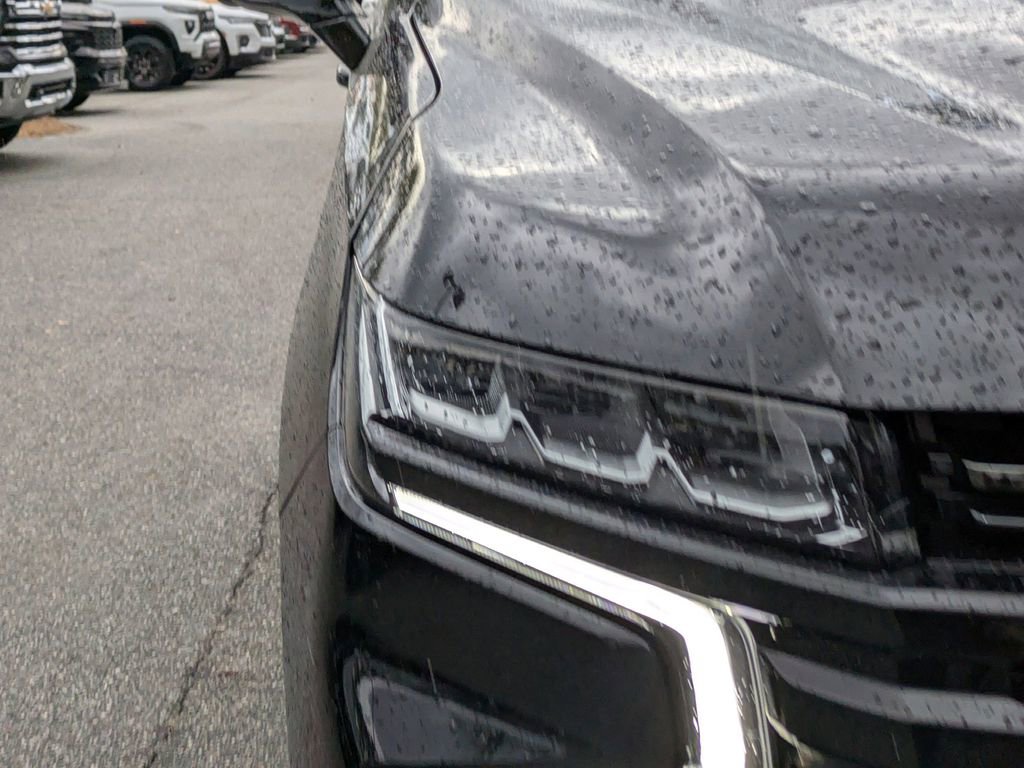 Used 2022 Chevrolet Tahoe RST w/ Sport Performance Package image 11