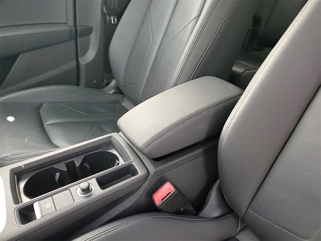 Used 2025 Audi Q3 2.0T Premium image 19