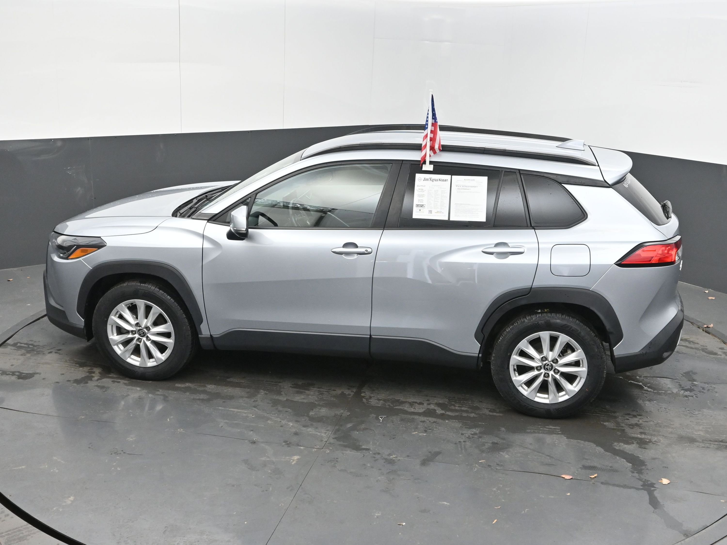 Used 2022 Toyota Corolla Cross LE image 34