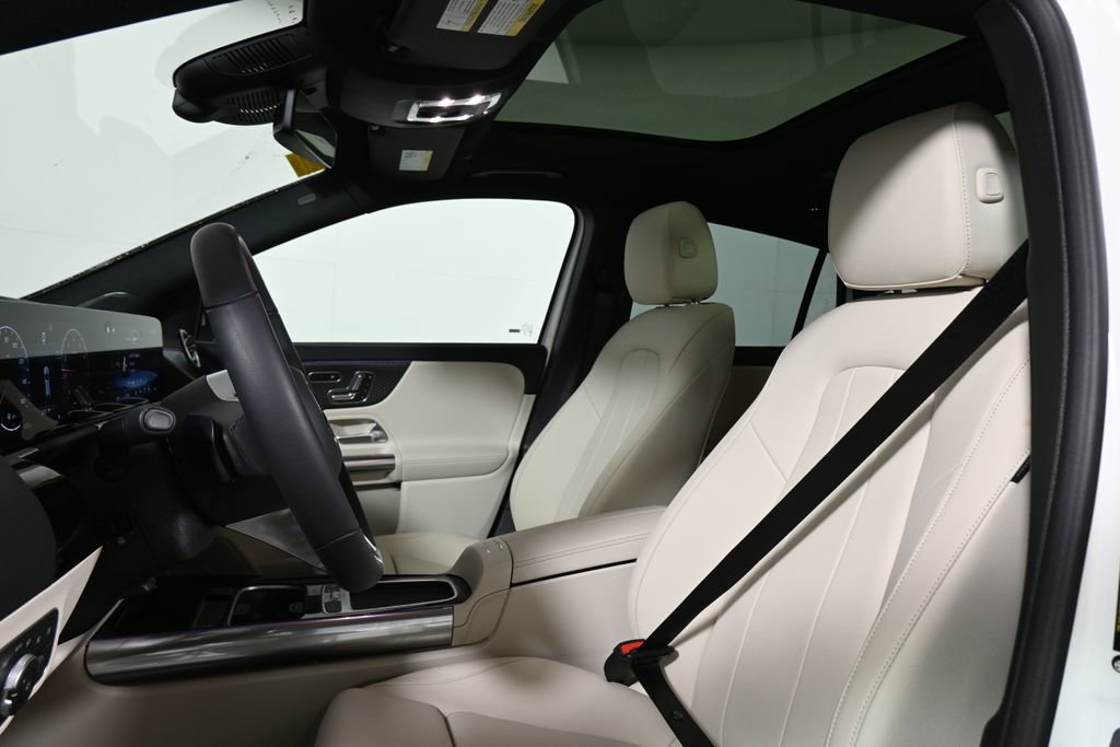 Certified 2026 Mercedes-Benz GLA 250 4MATIC image 5