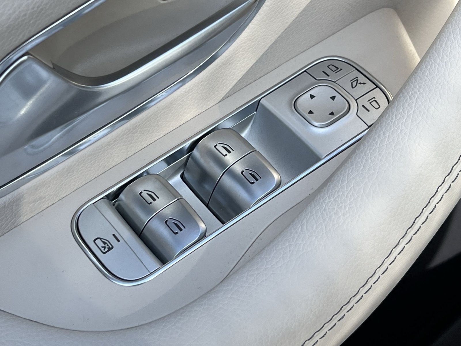 New 2026 Mercedes-Benz GLE 350 4MATIC image 13