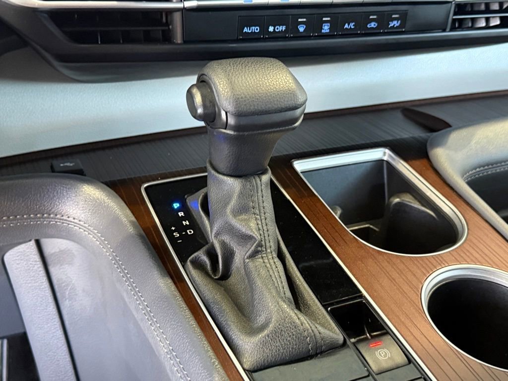 Used 2024 Toyota Sienna LE image 25