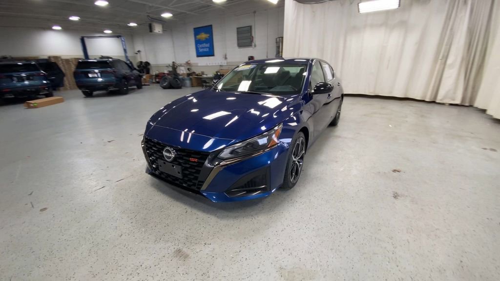 Used 2024 Nissan Altima 2.5 SR image 6