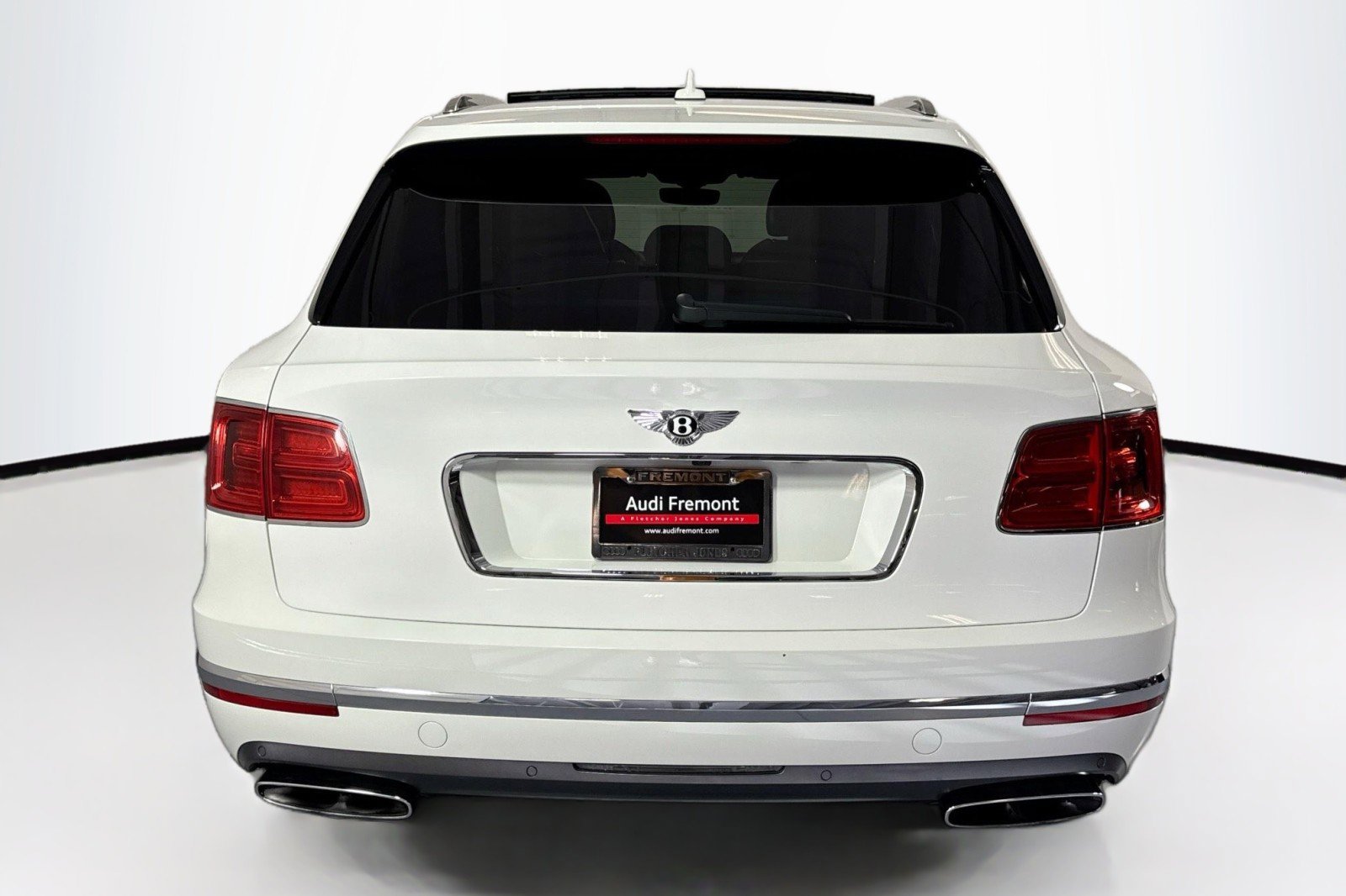 Used 2018 Bentley Bentayga image 6