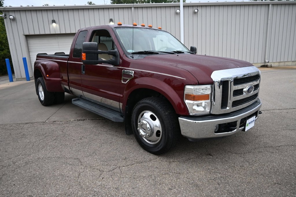 Used 2008 Ford F350 XL RWD image 2