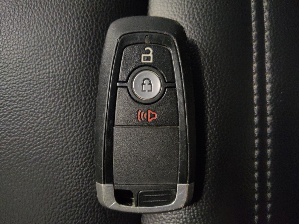 Used 2022 Ford Edge SEL image 32