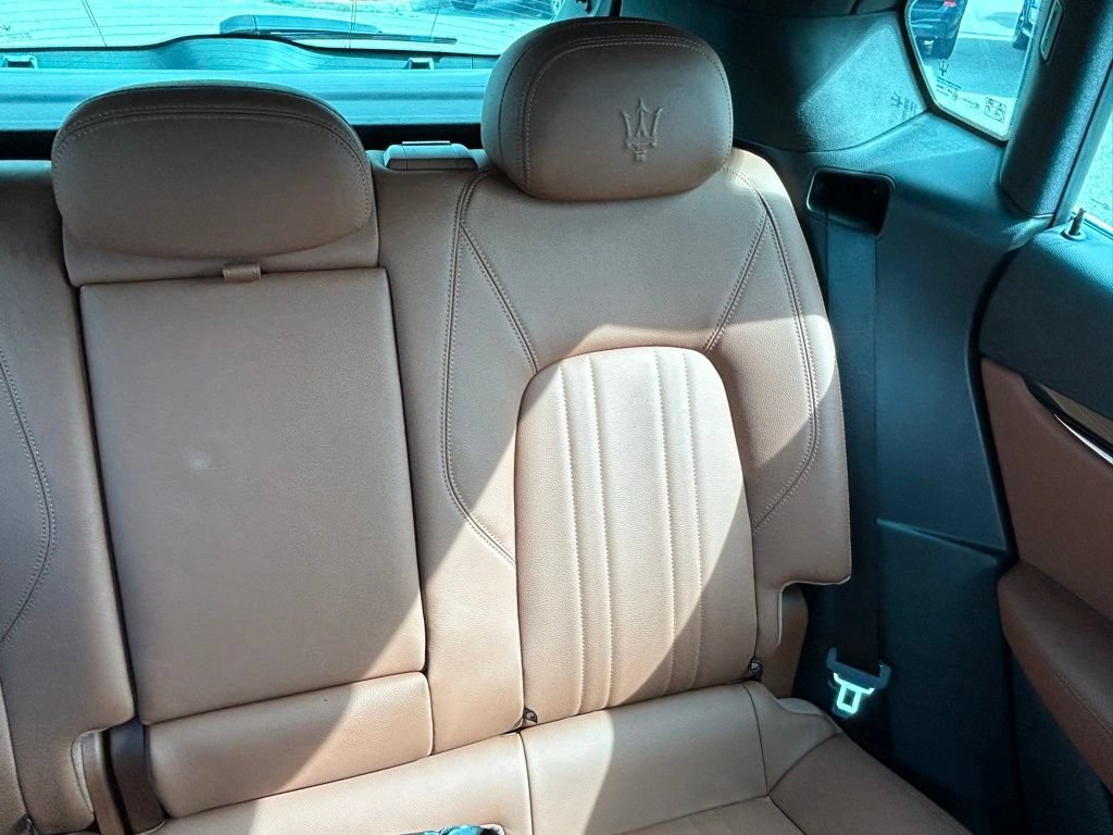 Used 2023 Maserati Levante GT AWD/4WD image 14