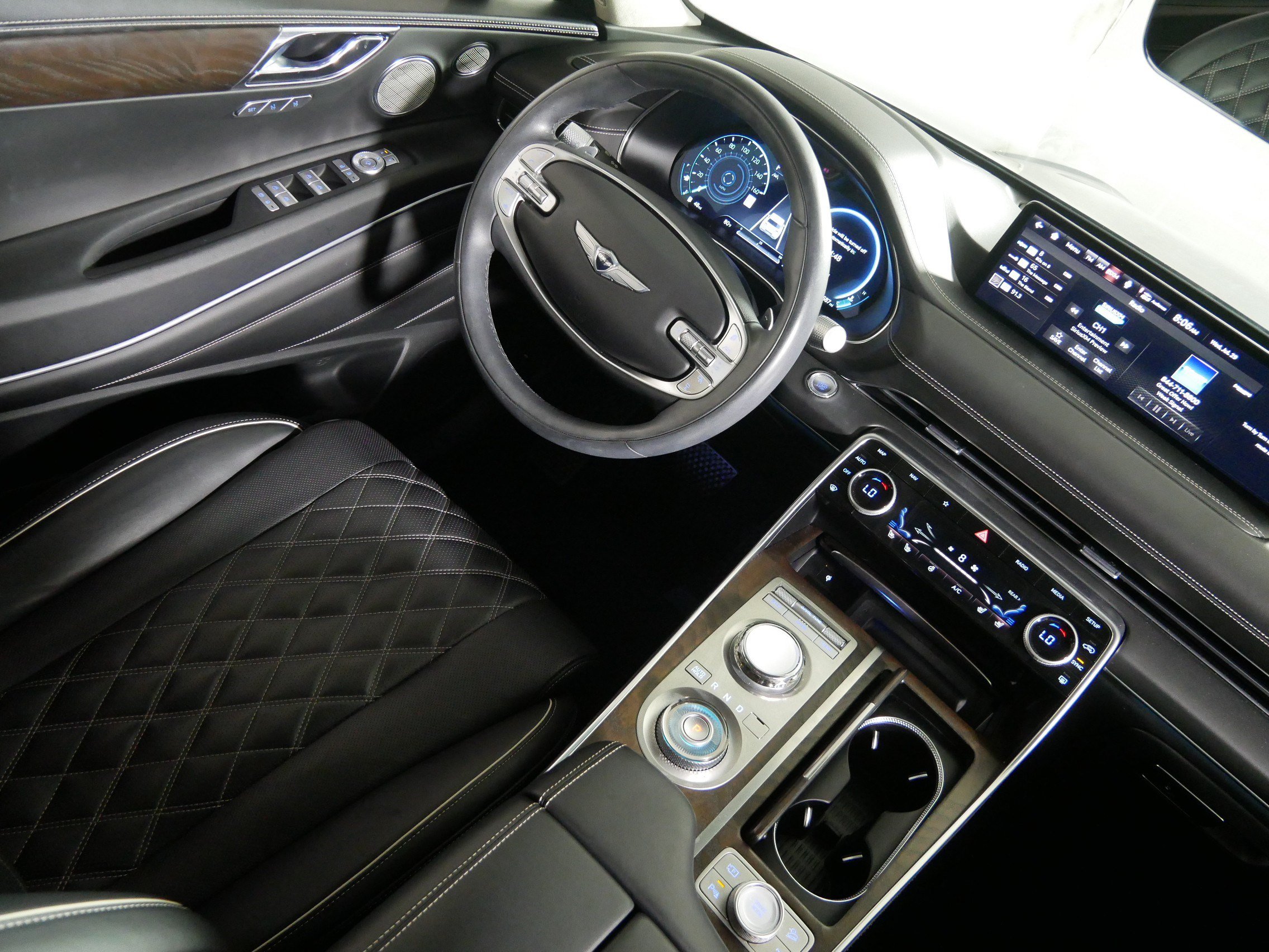 Certified 2023 Genesis GV80 3.5T AWD/4WD image 9