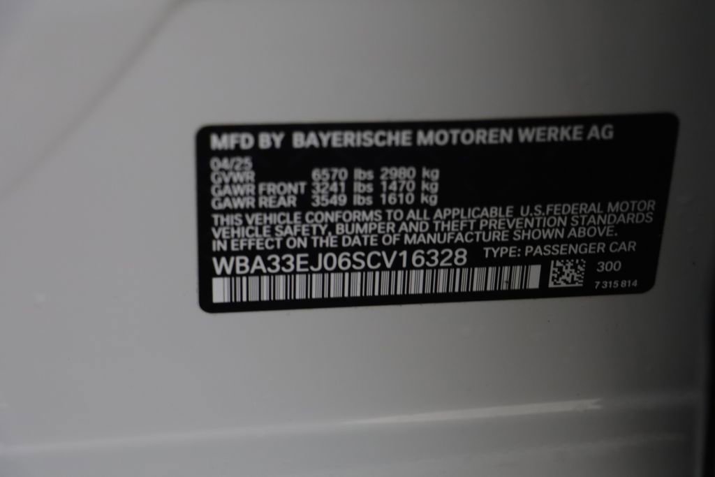 Certified 2025 BMW 760i xDrive w/ Executive Package AWD/4WD image 25