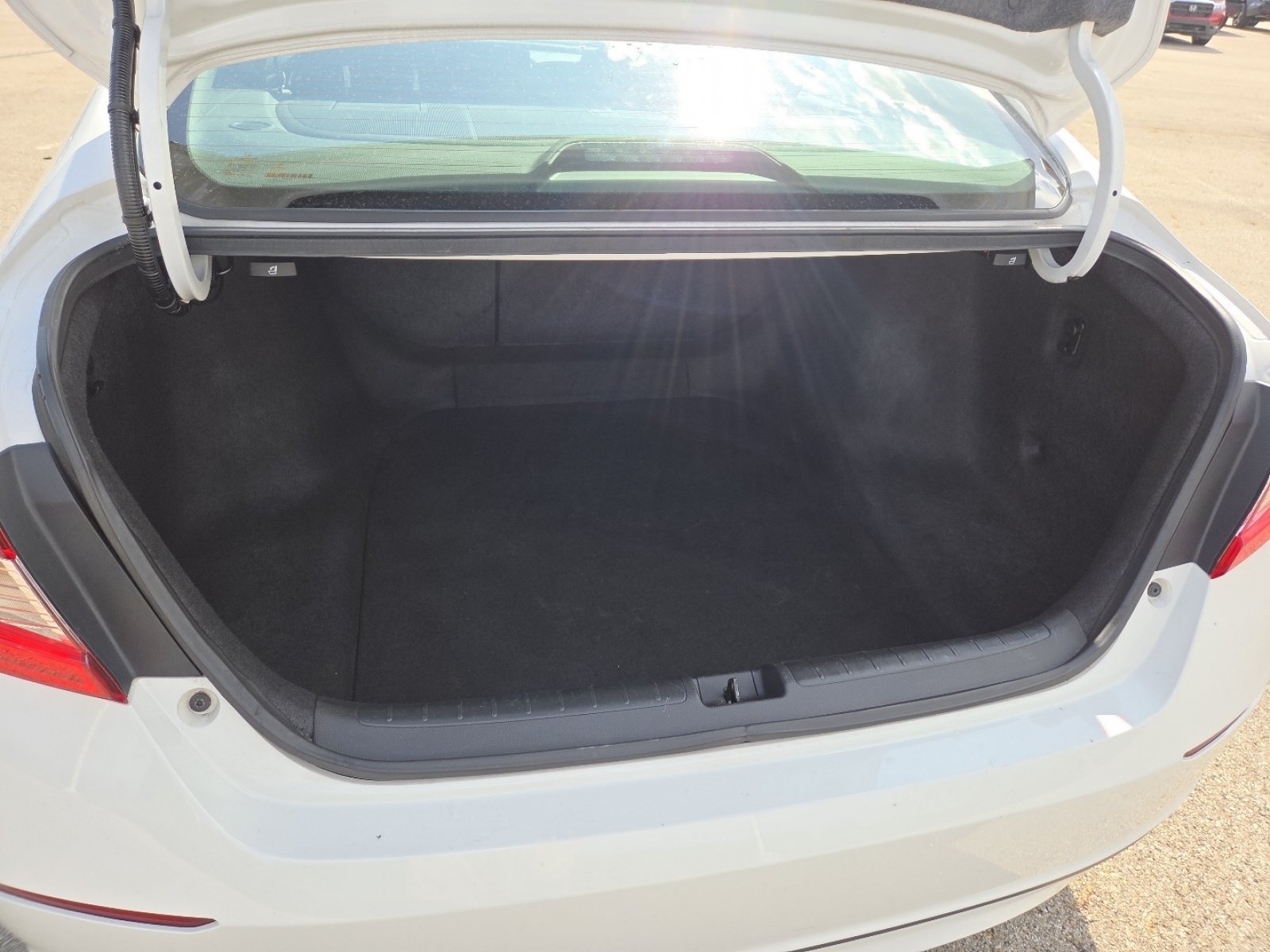 Used 2018 Honda Accord EX image 20