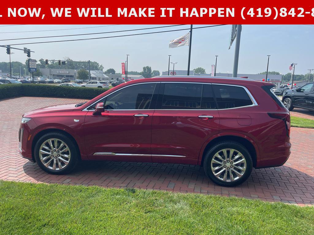 Used 2023 Cadillac XT6 Premium Luxury w/ Platinum Package AWD/4WD image 11