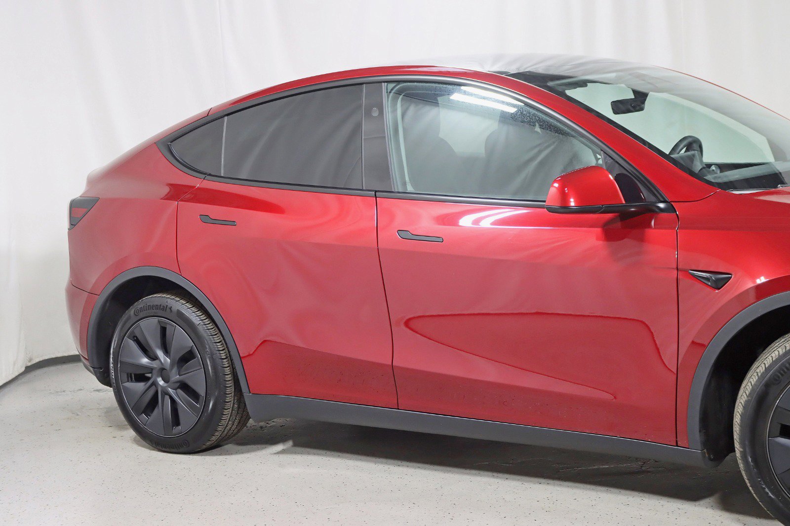 Used 2025 Tesla Model Y Long Range image 3