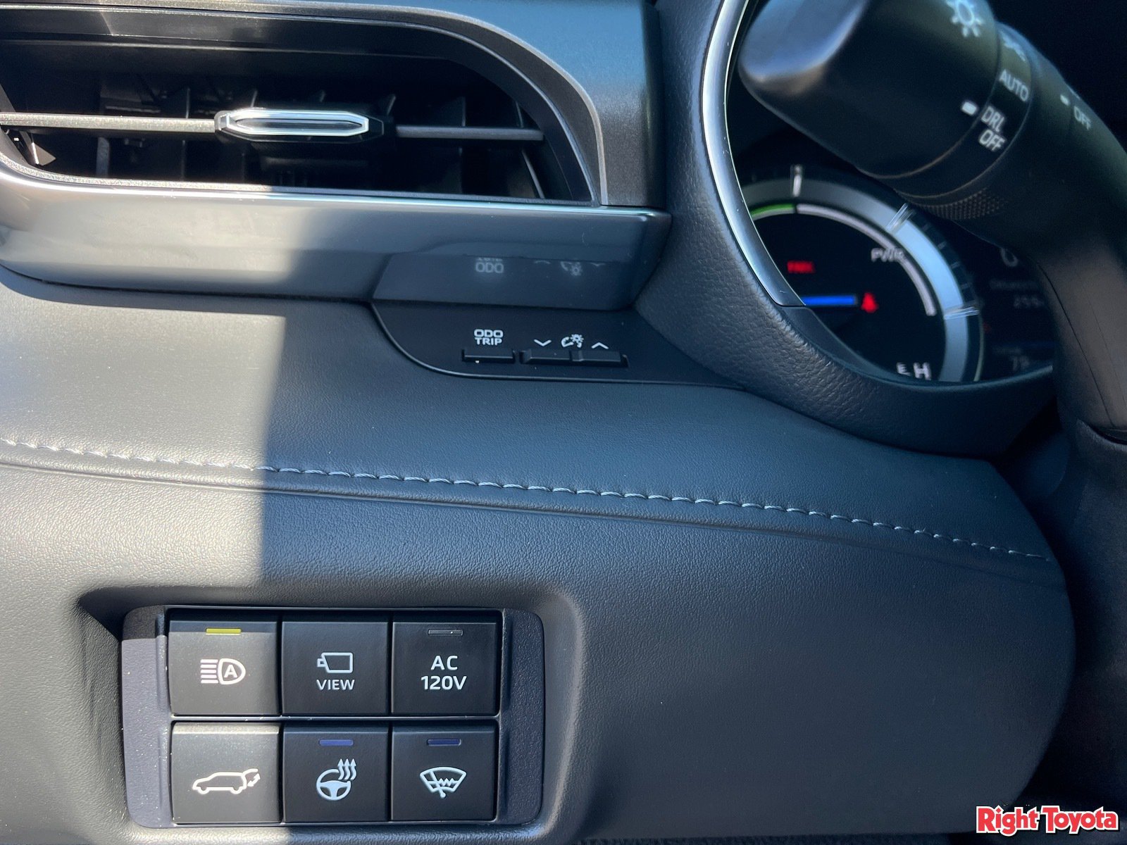Certified 2021 Toyota Highlander Limited AWD/4WD image 34