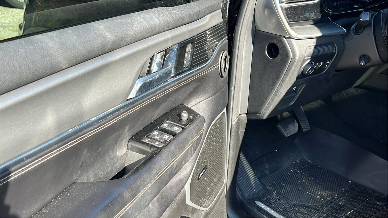 Used 2023 Jeep Wagoneer Series II image 14