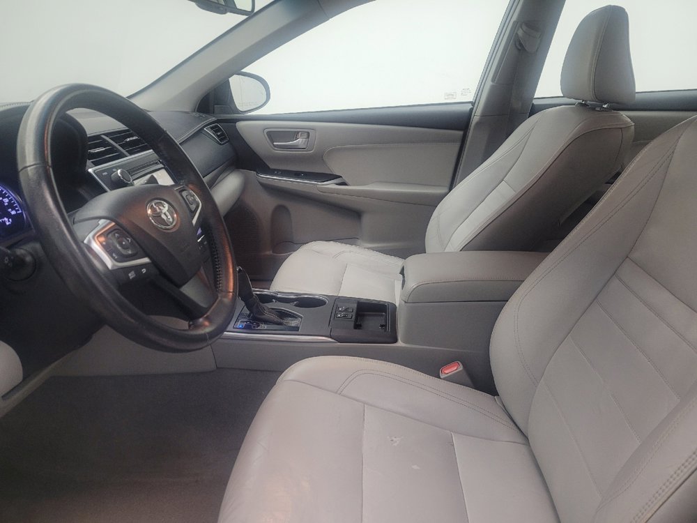 Used 2015 Toyota Camry XLE w/ Moonroof Package image 17