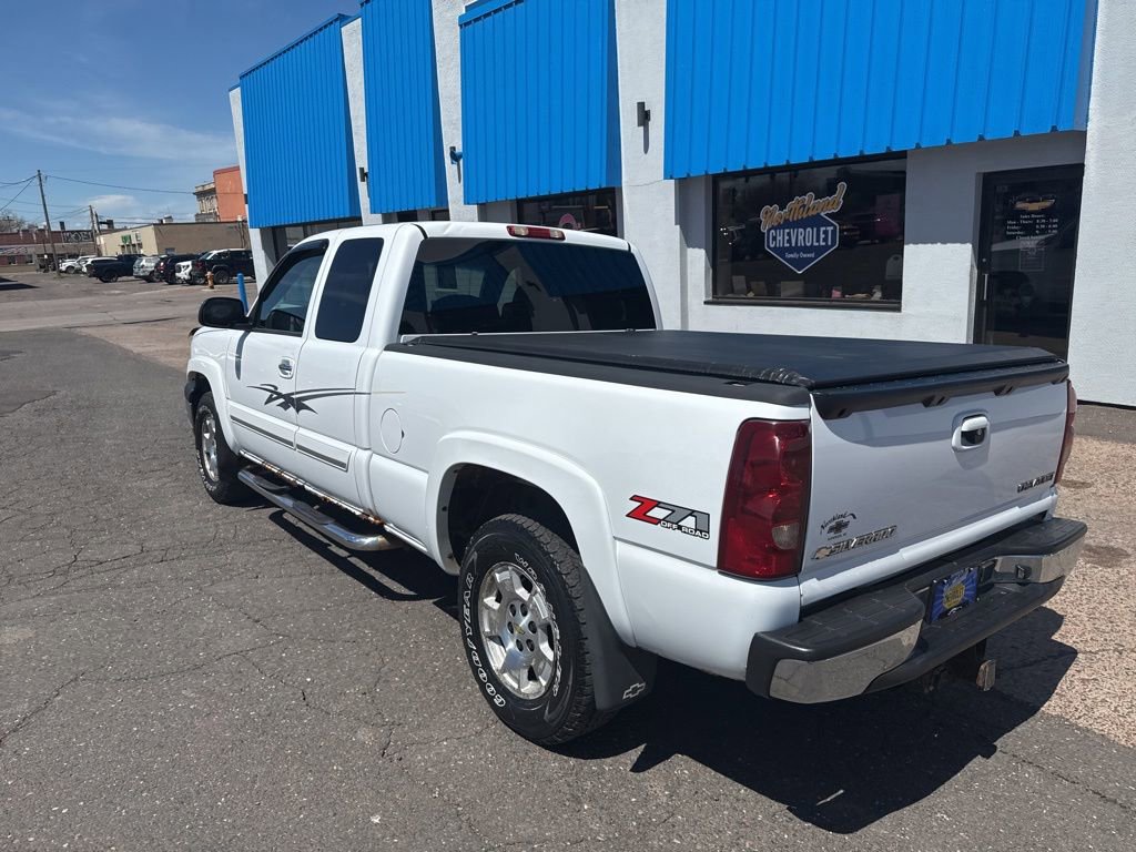 Used 2003 Chevrolet Silverado 1500 LS w/ Off-Road Package AWD/4WD image 11